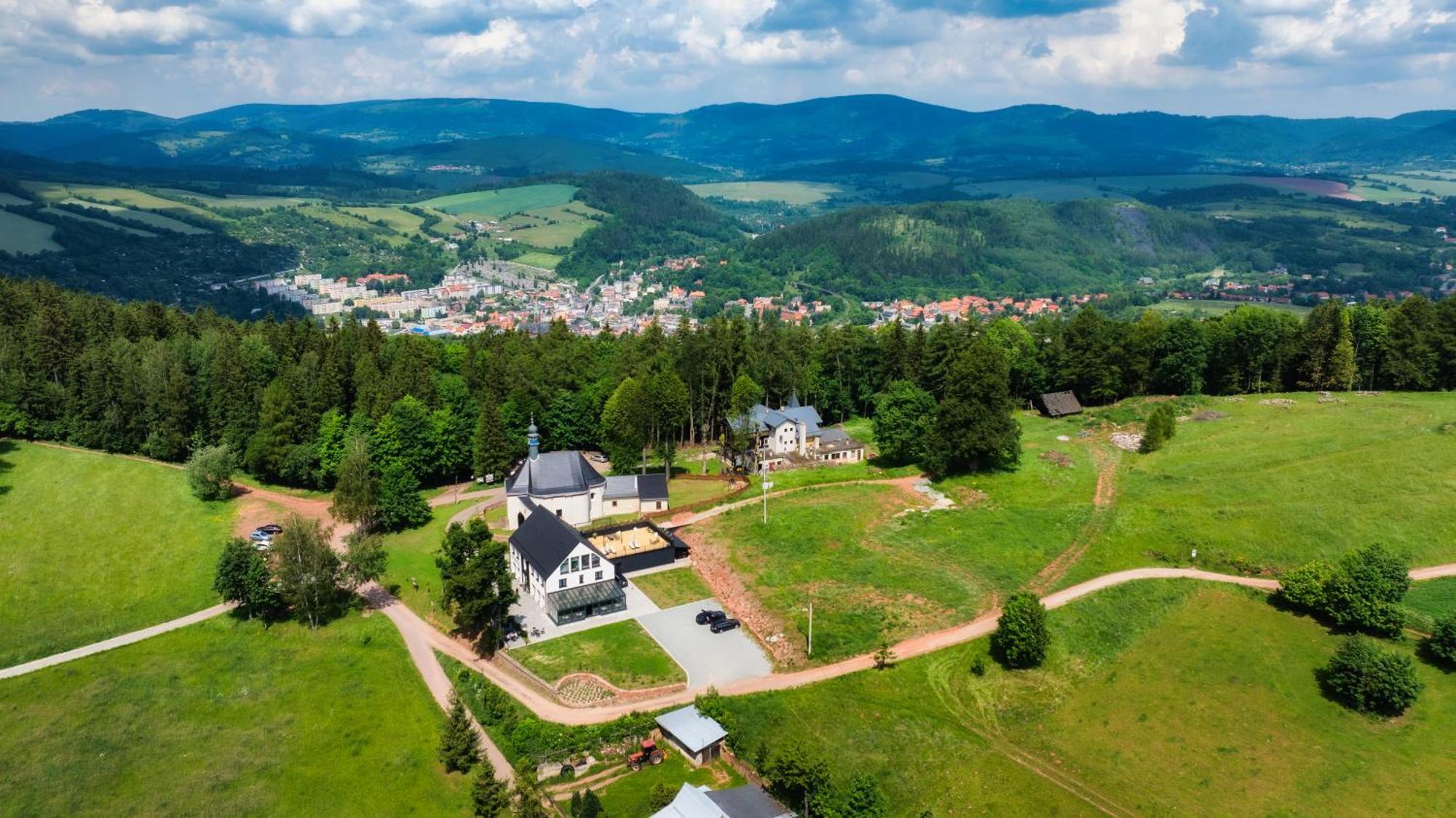 Bed and Breakfast Anaberg à Nowa Ruda Extérieur photo